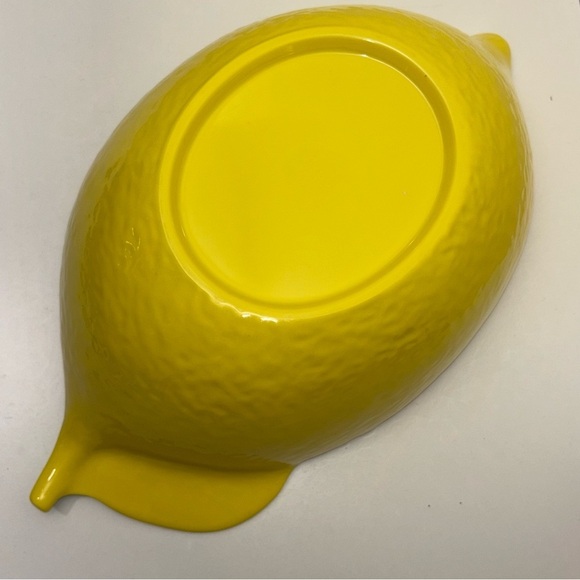 Vintage lemon shaped melamine serving bowl accent piece - Picture 4 of 8